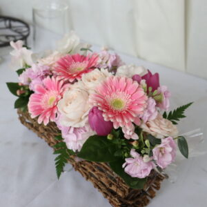 フラワーアレンジメント 横長 旬の花材入り